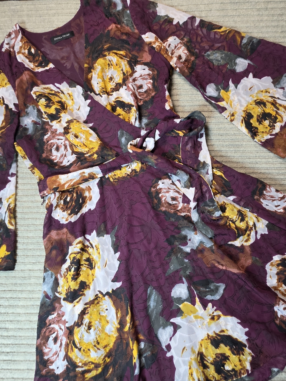Ivanka Trump Dress Women Size 8-10? Maroon Floral Flare Sleeve Wrap Dress